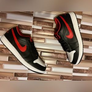 Jordan 1 Low Size 11.5!